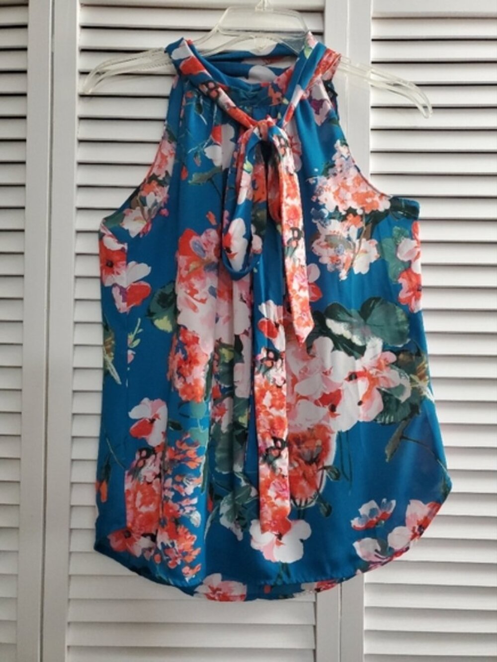 C129 NY&Co Women's 7th Avenue Tie-Neck Halter Bow Blouse Floral Blue Sz S